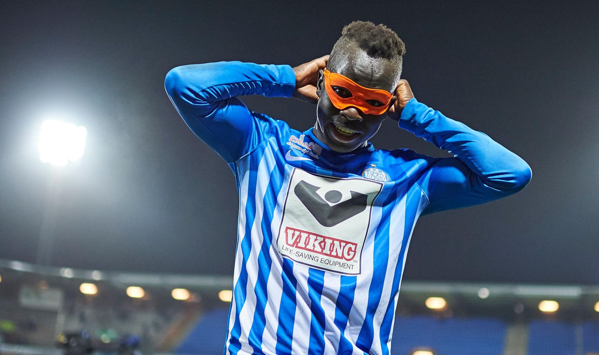 九游体育- 窗口期体能课后,阿贾克斯手感冰凉备战葡超,管理层满意,临场指挥获称赞