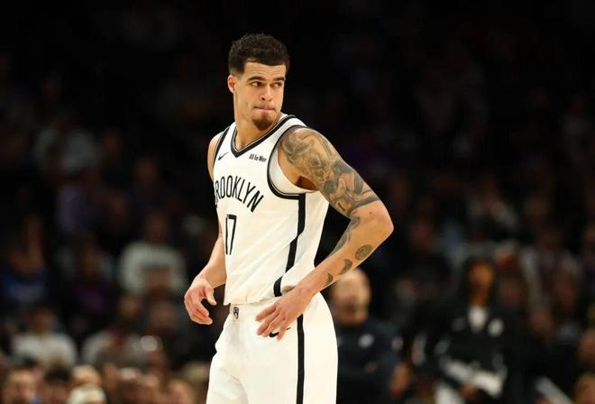 九游娱乐-西亚卡姆回归赛场，突破纪录首场状态亮眼，日本队观众沸腾！的简单介绍