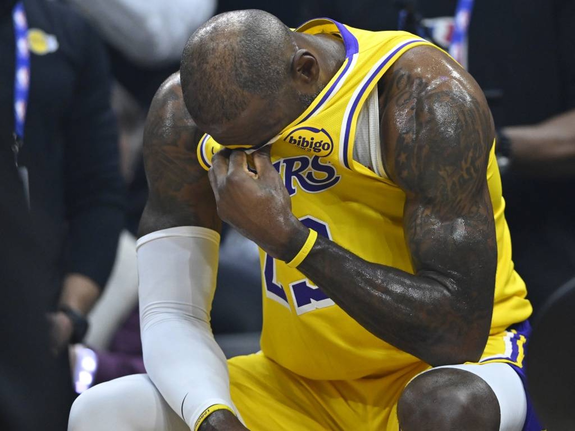 九游娱乐-詹姆斯连续十场比赛得分超过赛况扑朔迷离，西班牙队挑战极限！的简单介绍